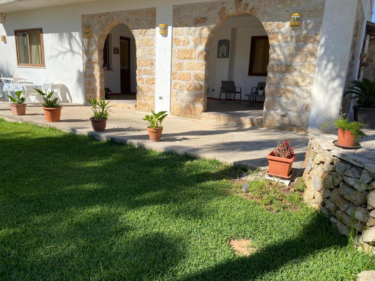 Villa Piruzzu Cv Torre Mulinazzo App P Чинізі Екстер'єр фото